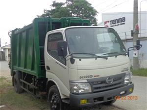 Xe cuốn ép chở rác 6 khối Hino